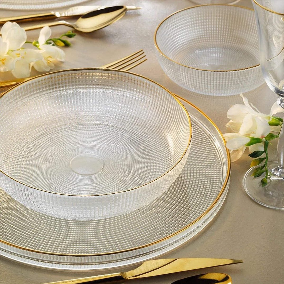 18-delige glazen dinerset voor 6 personen, helder met gouden accent