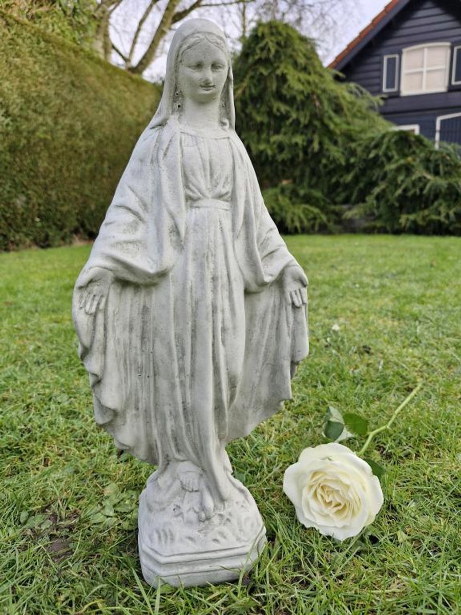 Maria beeld , tuinbeeld , grafbeeld , beton