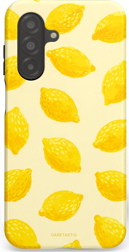 Telefoonhoesje met citroenprint op een lichtgele achtergrond, toon de achterkant en zijkanten.