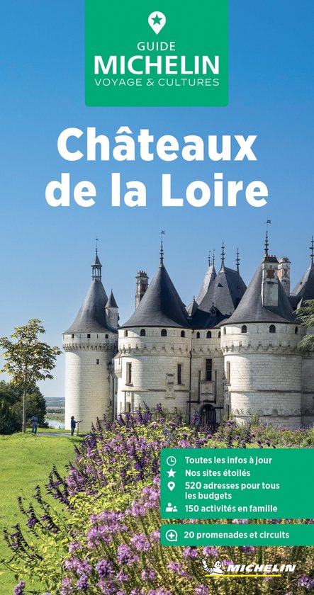 Guide Michelin: Châteaux de la Loire avec lavande violette en fleurs au premier plan et un château blanc aux toits gris en arrière-plan.
