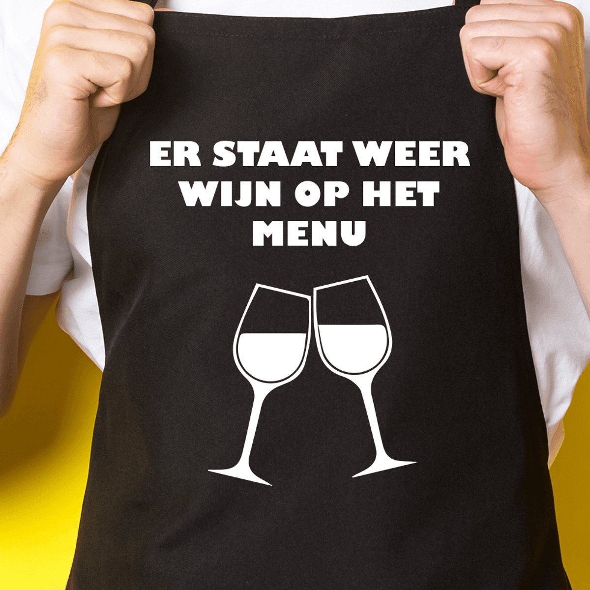 Zwart keukenschort / BBQ-schort met tekst | Er staat weer wijn op het menu | Katoen - One size - Verstelbaar - Wasbaar - Cadeau voor hem - Vaderdag - Gratis verzending - Cadeau voor Kerst & sinterklaas | Incl. 2 jaar garantie
