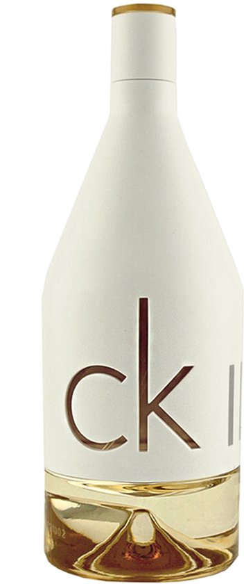Calvin Klein In2U damesgeur fles met 'ck' logo, transparante bodem en amberkleurige vloeistof.