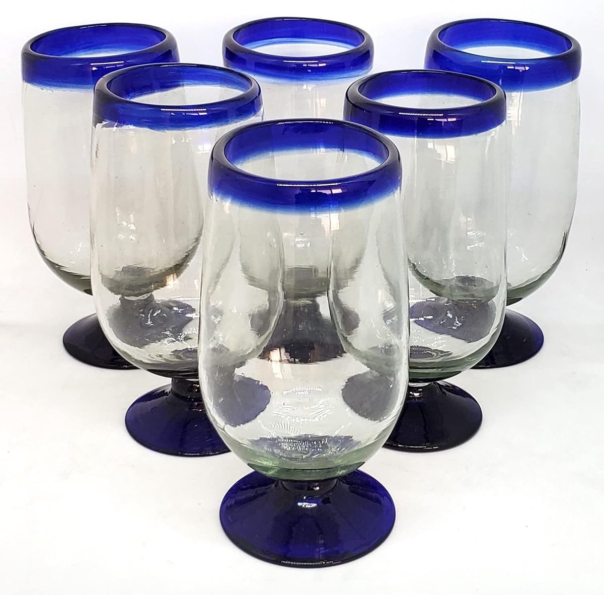 Set van 6 hoge waterglazen in mondgeblazen glas met kobaltblauwe rand