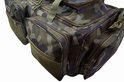 Camouflage reistas met meerdere vakken met ritsen en mesh-details.