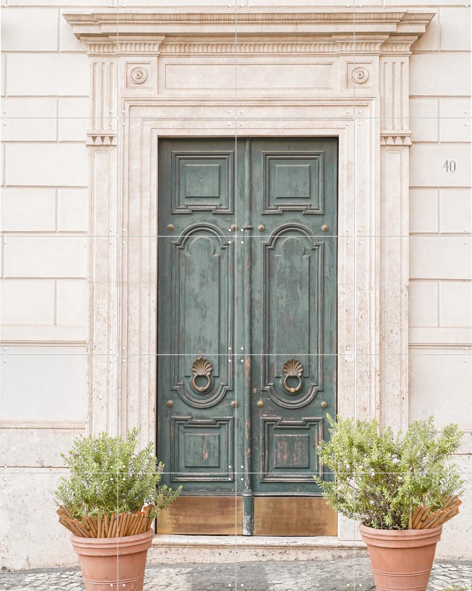 IXXI The Green Door in Rome, Henrike Schenk - 80 x 100 cm - Gratis ophangtool - Grote wanddecoratie en posters - Klassiek, Vintage, Fotografie, Gang