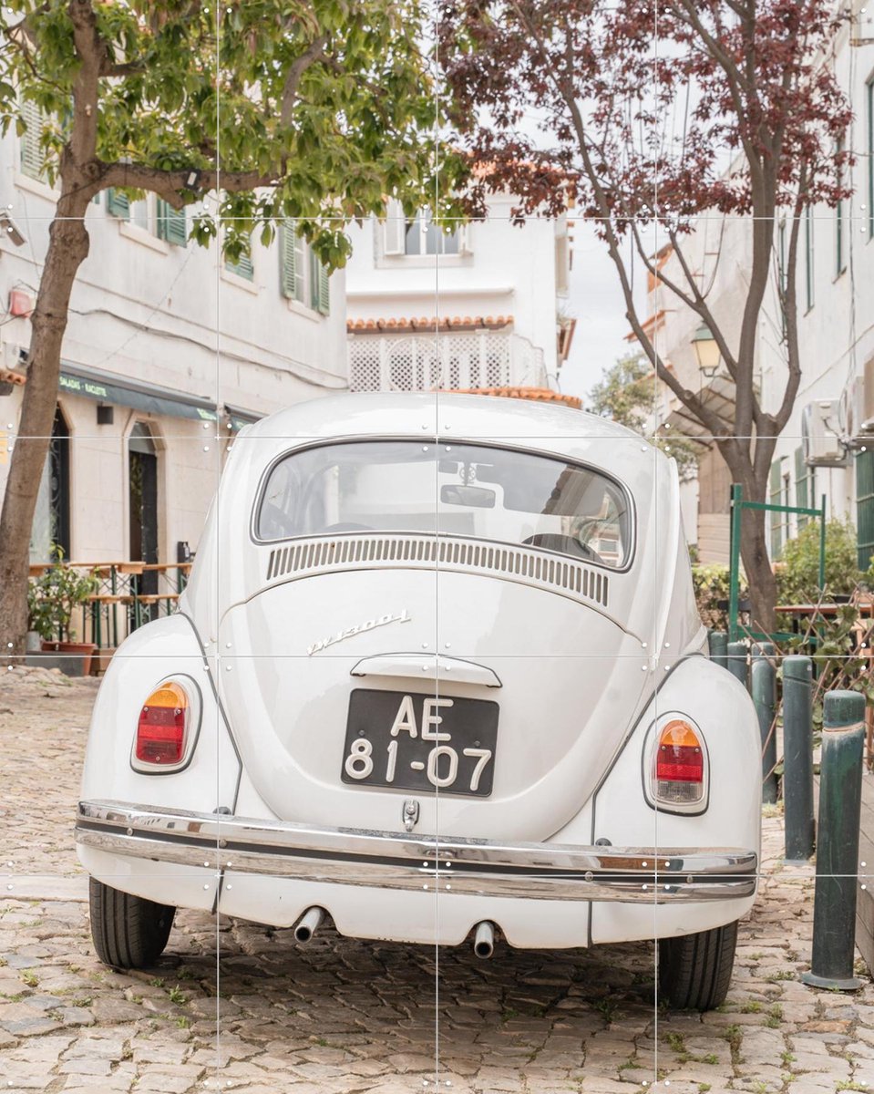 IXXI Portugese Roadtrip, Henrike Schenk - 80 x 100 cm - Gratis ophangtool - Grote wanddecoratie en posters - Kleurrijk, Vintage, Fotografie, Gang