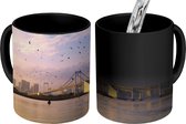 Magische Mok - Foto op Warmte Mok - Zeemeeuwen - Water - Tokio - 350 ML