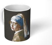 Mok - Koffiemok - Meisje met de parel - Vermeer - Bril - Mokken - 350 ML - Beker - Koffiemokken - Theemok