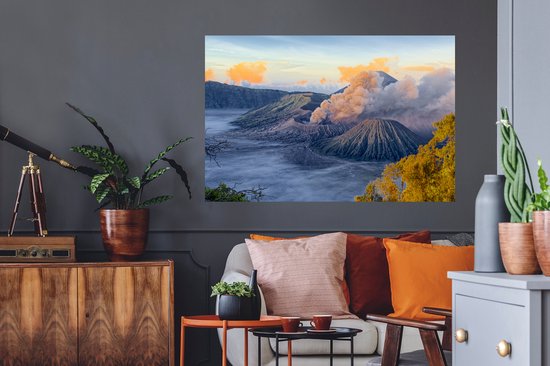 Sticker Muursticker Indonésie - Brouillard en Indonésie - 120x80 cm - film adhésif autocollant - sticker mural repositionnable