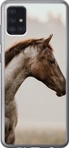 Geschikt voor Samsung Galaxy A52 5G hoesje - Paard - Mist - Natuur - Siliconen Telefoonhoesje