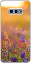 Geschikt voor Samsung Galaxy S10e hoesje - Bloemen - Goud - Zon - Siliconen Telefoonhoesje