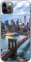 Geschikt voor iPhone 13 Pro Max hoesje - New York - Skyline - Brug - Siliconen Telefoonhoesje
