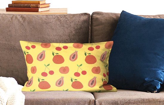 Sierkussen décoratif Fruit abstrait à usage intérieur - Fruit rouge abstrait sur fond jaune - 50x30 cm - Coussin intérieur rectangulaire en coton