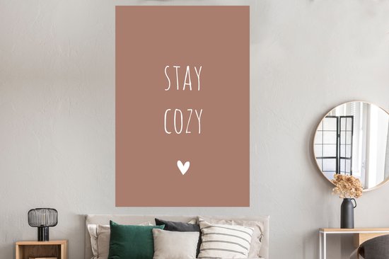 Affiche avec citation anglaise « Restez au chaud » et un cœur sur fond marron - 120 x 180 cm XXL