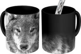 Magische Mok - Foto op Warmte Mokken - Koffiemok - Dierenprofiel wolf in zwart-wit - Magic Mok - Beker - 350 ML - Theemok