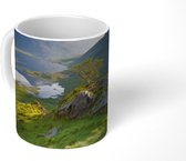 Mok - Kleurrijke afbeelding van een berglandschap - 350 ML - Beker