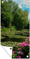 Affiche clôture Jour d'été avec nénuphars dans l'eau dans le jardin de Monet en France - 100x200 cm - Toile de jardin