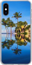 Geschikt voor iPhone X hoesje - Bij Wailea Beach op Hawaii worden palmbomen gereflecteerd op het water - Siliconen Telefoonhoesje