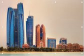 De skyline van Abu Dhabi bij rode woestijngloed - Foto op Tuinposter - 150 x 100 cm