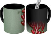 Magische Mok - Foto op Warmte Mok - Chilipepers vormen een chilipeper - 350 ML