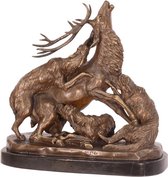 Bronzen sculptuur - Hert aangevallen door troep wolven - Dierenrijk sculptuur - 36 cm hoog