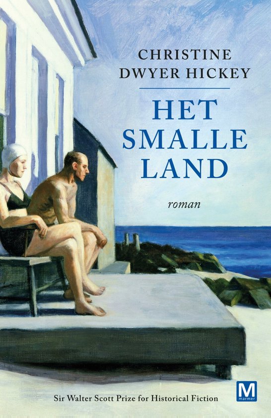 Een schilderij van een man en een vrouw die op een stoel bij een huisje zitten. Op het water is een zee te zien. De titel "Het smalle land" staat in het midden.