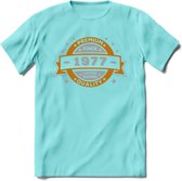 Premium Since 1977 T-Shirt | Goud - Zilver | Grappig Verjaardag Kleding Cadeau Shirt | Dames - Heren - Unisex Tshirt | - Licht Blauw - S