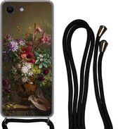 Telefoonkoord - Telefoonketting - Hoesje met koord Geschikt voor iPhone SE 2020 - Stilleven met bloemen in een Griekse vaas - Oude meesters - Kunst - Siliconen - Crossbody - Telefoonhoesje met koord