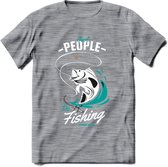 Cool People Do Fishing - Vissen T-Shirt | Aqua | Grappig Verjaardag Vis Hobby Cadeau Shirt | Dames - Heren - Unisex | Tshirt Hengelsport Kleding Kado - Donker Grijs - Gemaleerd - S
