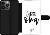 Bookcase Geschikt voor iPhone 13 Pro telefoonhoesje - Oma - Quotes - Spreuken - Liefste oma - Met vakjes - Wallet case met magneetsluiting