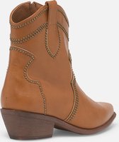 LOLALIZA Cowboy enkellaarzen met mini studs - Camel - Maat C37