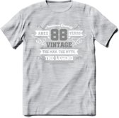 88 Jaar Legend T-Shirt | Zilver - Wit | Grappig Verjaardag en Feest Cadeau | Dames - Heren - Unisex | Kleding Kado | - Licht Grijs - Gemaleerd - M