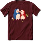 Lovebirds - Valentijn T-Shirt | Grappig Valentijnsdag Cadeautje voor Hem en Haar | Dames - Heren - Unisex | Kleding Cadeau | - Burgundy - M