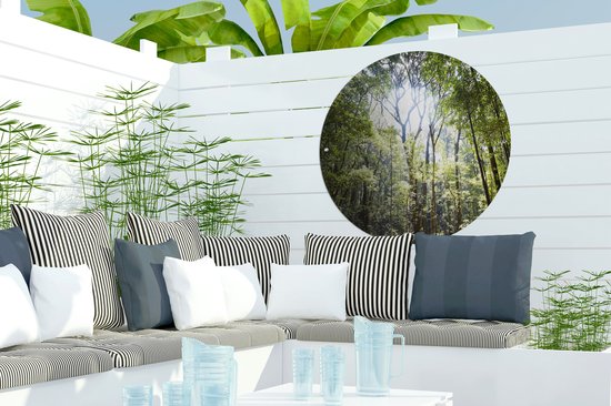 Tuincirkel De zon schijnt door een opening in het Regenwoud in Thailand - 60x60 cm - Ronde Tuinposter - Buiten