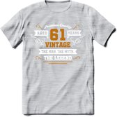 61 Jaar Legend T-Shirt | Goud - Wit | Grappig Verjaardag en Feest Cadeau Shirt | Dames - Heren - Unisex | Tshirt Kleding Kado | - Licht Grijs - Gemaleerd - S