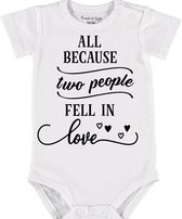 Baby Rompertje met tekst 'All because two people fell in love' | korte mouw l | wit zwart | maat 62/68 | cadeau | Kraamcadeau | Kraamkado