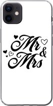 Geschikt voor iPhone 12 mini hoesje - Spreuken - 'Mr & Mrs' - Hart - Quotes - Siliconen Telefoonhoesje