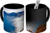 Magische Mok - Foto op Warmte Mok - Luchtfoto van het meer Tianchi in China - 350 ML - Uitdeelcadeautjes