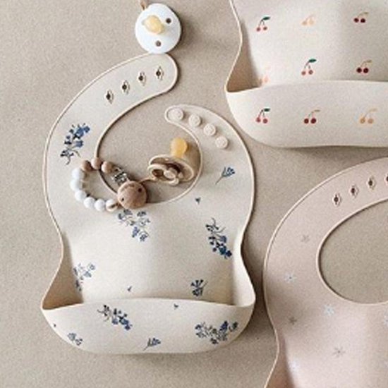 Mushie Siliconen Baby Slabbetje met Opvangbakje - Lilac Flowers - BPA ftalaatvrij| afwasbaar van Mushie — afbeelding 4