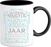 90 Jaar Legendarische Gebrouwen Mok met tekst | Blauw - Zilver | Grappig Verjaardag Beker Cadeau | Bedrukte Mokken | Zwart | 330 ML