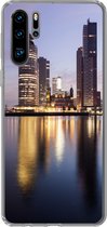 Geschikt voor Huawei P30 Pro hoesje - Rotterdam - Water - Wolkenkrabber - Siliconen Telefoonhoesje