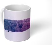 Mok - De paarse kleuren in de bomen op de sneeuw - 350 ML - Beker - Uitdeelcadeautjes