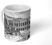 Mok - Zwart-wit tekening van het Colosseum in Rome - 350 ML - Beker - Uitdeelcadeautjes