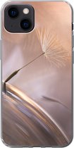 Geschikt voor iPhone 13 hoesje - Paardenbloem zaden - Abstract - Lucht - Siliconen Telefoonhoesje