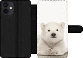 Bookcase Geschikt voor iPhone 12 telefoonhoesje - IJsbeer - Dieren - Kinderen - Wit - Jongens - Meisjes - Met vakjes - Wallet case met magneetsluiting