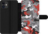 Bookcase Geschikt voor iPhone 12 Pro telefoonhoesje - Camouflage patroon met rode accenten - Met vakjes - Wallet case met magneetsluiting - Verjaardag cadeau tiener