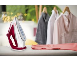 Tefal Easygliss Plus FV5717 - Stoomstrijkijzer - Snel en Efficiënt - Durilium Airglide Zool - 2500W