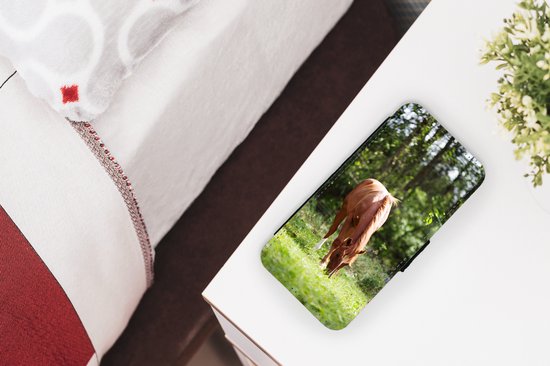 Bookcase pour téléphone iPhone SE 2020 Bookcase - Cheval - Fleurs - Léger - Avec poches - Étui portefeuille avec fermeture magnétique