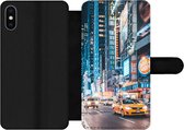 Bookcase Geschikt voor iPhone XS telefoonhoesje - New York in de nacht - Met vakjes - Wallet case met magneetsluiting