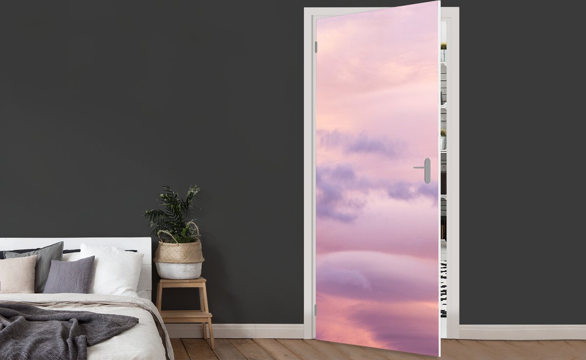 Afbeelding van product StickerSnake  Deursticker Roze bewolking bij een natuurpark in het Spaanse Valencia - 80x205 cm - Deurposter